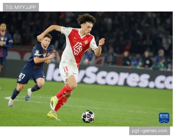 巴黎圣日耳曼法甲持续强势，欧冠表现波动是否对晋级形势产生影响